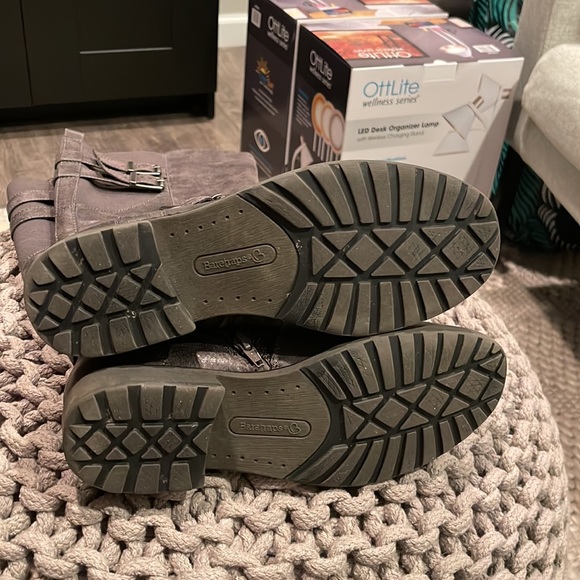 Bare Traps tall boot - Picture 4 of 6